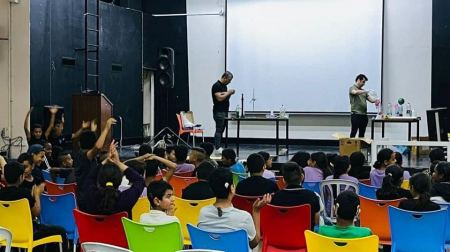 المئات في مهرجان العلوم والتكنولوجيا في المركز الجماهير ي رهط